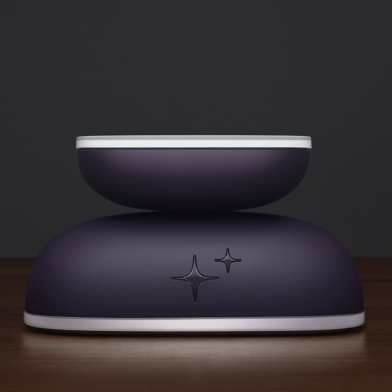 Image: Fan TV box and remote (top)