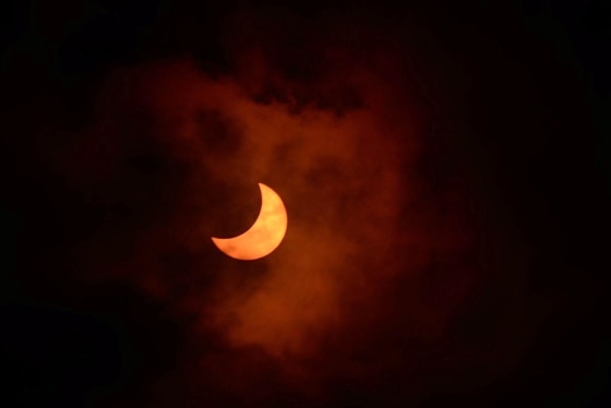 Peekaboo Solar Eclipse Thrills Skywatchers in Australia