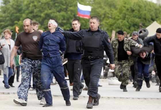 Image: Clashes escalate in eastern Ukraine