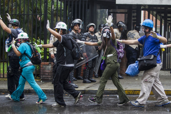Image: OPPOSITION DEMONSTRATORS PROTEST IN CARACAS