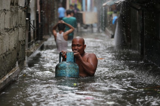 Typhoon Rammasun Batters the Philippines