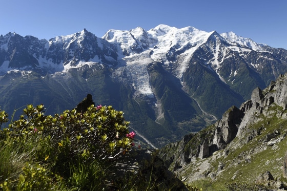 Image: A view of the Mont-Blanc range