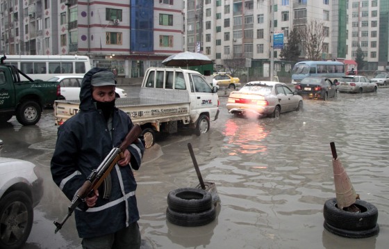 Image: Gunmen kidnap 30 Afghan bus passengers