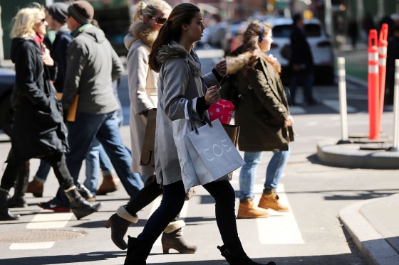 Image: Retail Sales Drop For Third Consecutive Month