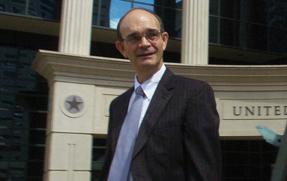 Attorney Marty Stroud leaves the Federal Courthouse in Shreveport, La., in 2007.