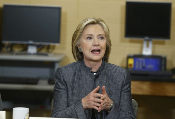Image: U.S. presidential candidate Clinton participates in a discussion in New Hampshire Technical Institute classroom while campaigning for the 2016 Democratic presidential nomination in Concord