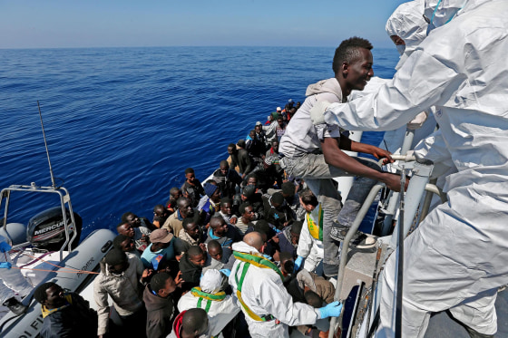 Image: 220 migrants rescued by Italian ship