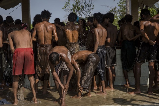 Image: Hundreds More Rohingya Refugees Arrive In Indonesia