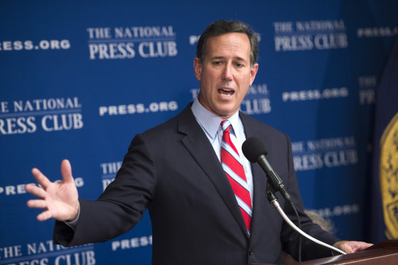 Image: Republican presidential candidate former Senator from Pennsylvania Rick Santorum gives campaign speech on immigration