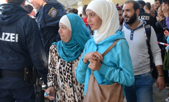 Image: Refugees at Vienna's Westbahnhof railway station