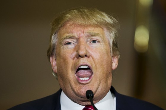 Image: U.S. presidential hopeful Donald Trump speaks in New York