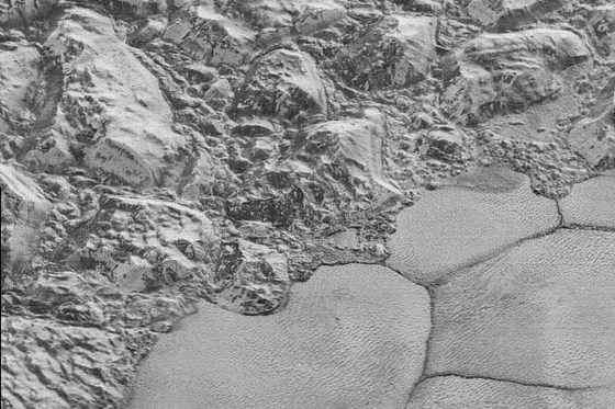 The shoreline of Sputnik Planum.