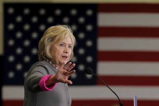 Image: U.S. Democratic presidential candidate Hillary Clinton speaks about the mass shooting in San Bernadino, California at a campaign stop at Southern New Hampshire University in Hooksett,