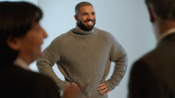 The 5 most iconic looks from Drake's 'Hotline Bling