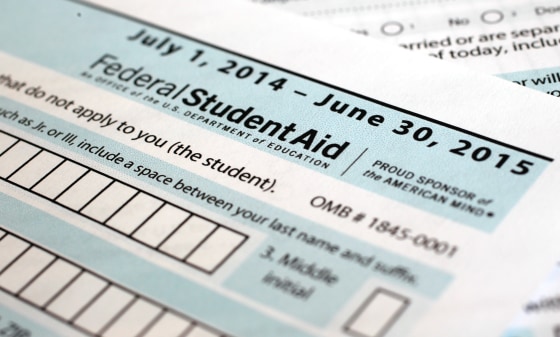Image: Student Financial Aid - student loan - taxes
