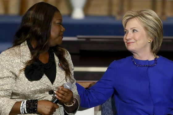 Image: Fulton endorses Clinton during a town hall meeting at Central Baptist Church in Columbia, South Carolina