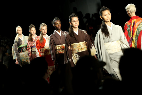 Image: Hiromi Asai - Runway - Fall 2016 New York Fashion Week: The Shows