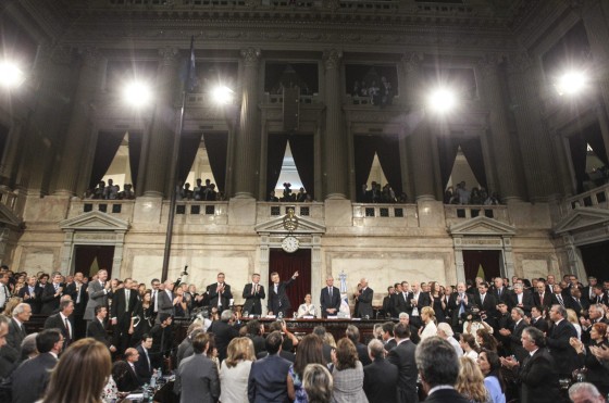 First session of parliament in Buenos Aires
