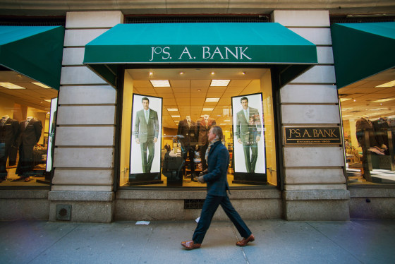 A Jos. A. Bank Clothiers Inc. Store Ahead Of Earnings Figures