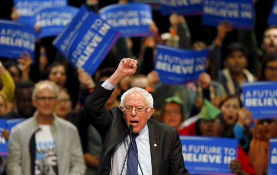 Image: Democratic U.S. presidential candidate Bernie Sanders holds a campaign rally in San Diego