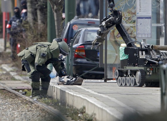 Image: Police operation in Schaebeek area of Brussels