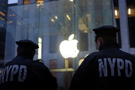 US-JUSTICE-APPLE-IPHONE