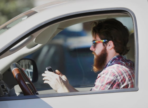 Image: driving while texting