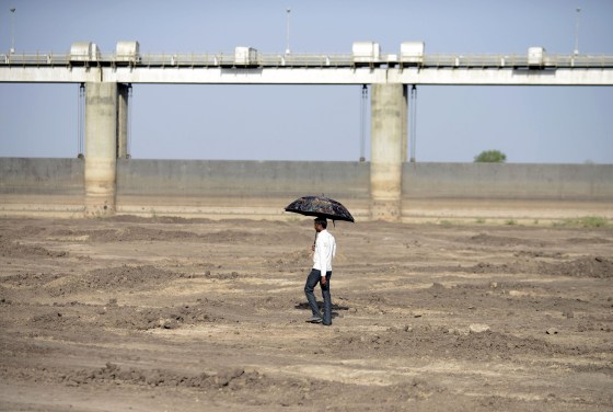 Image: INDIA-ENVIRONMENT-GLOBAL-WARMING-WATER-SCARCITY-CLIMATE