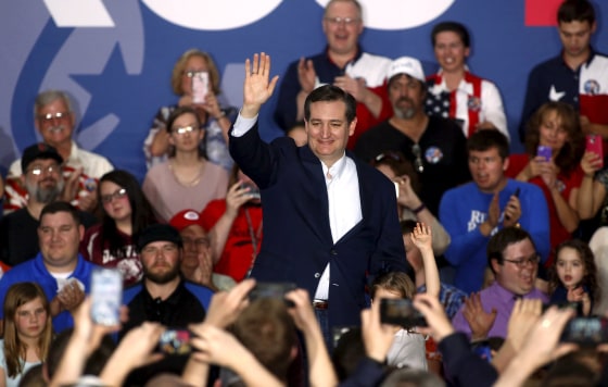 Image: U.S. Republican presidential candidate Ted Cruz speaks at a campaign event at the Johnson County Fairgrounds in Franklin, Indiana