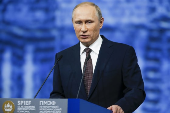 Image: Russian President Vladimir Putin addresses the St. Petersburg International Economic Forum
