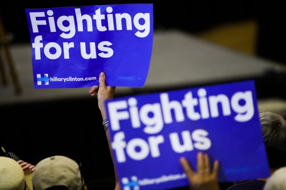 Image: US-VOTE-DEMOCRATS-CLINTON