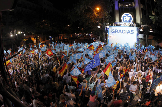 Image: Supporters of conservative People's Party in Spain