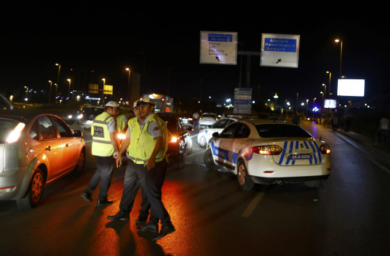 Image: Security blocks the road towards Turkey's largest airport, Istanbul Ataturk