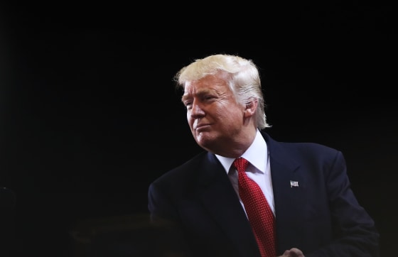 Image: Republican Presidential Candidate Donald Trump Campaigns In Florida Day After First Debate