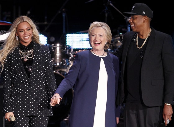 Image: Democratic presidential candidate Hillary Clinton at Get Out the Vote campaign concert in Cleveland, Ohio