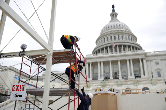 Image: BESTPIX Construction Continues On Inauguration Viewing Standing