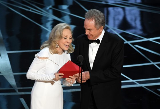 Image: Actors Faye Dunaway and Warren Beatty announce the best picture winner at the 89th Academy Awards
