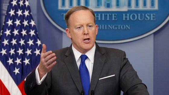 Image: Sean Spicer holds a briefing at the White House in Washington