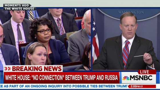 April Ryan and Sean Spicer at the White House press briefing on March 28.