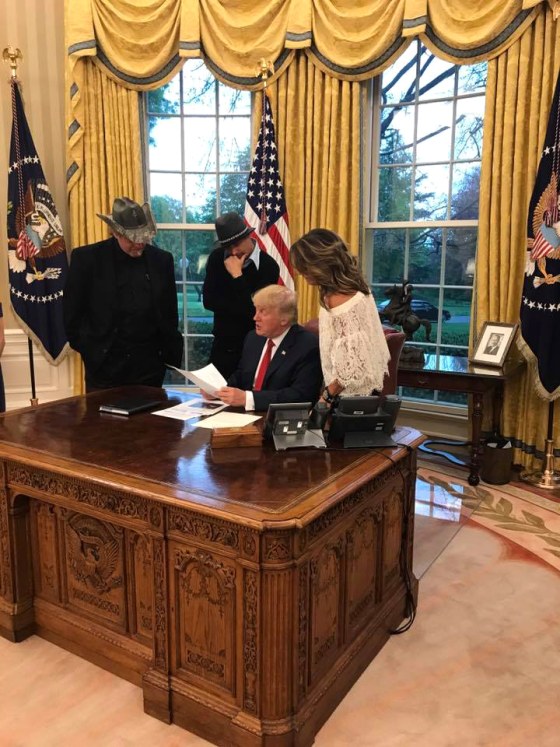 Image: Sarah Palin, Ted Nugent, Kid Rock and Trump at the White House in Washington on April 19, 2017.