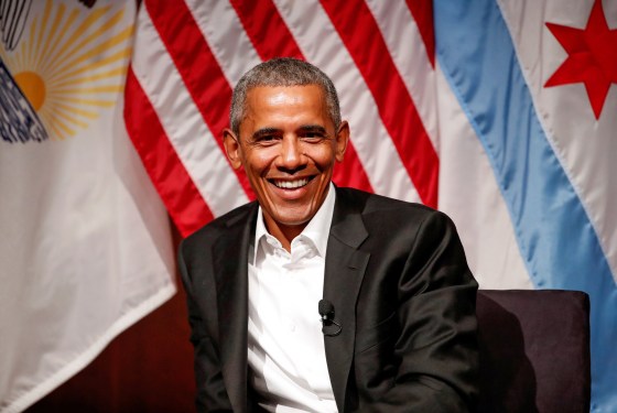 Image: Former U.S. President Barack Obama meets with youth leaders in Chicago