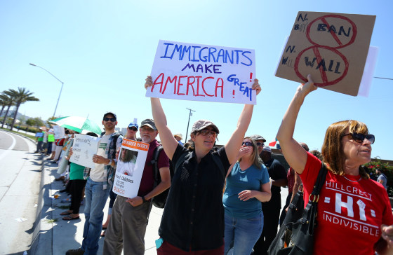 Image: Protesters at U.S.-Mexico border in San Ysidro, California