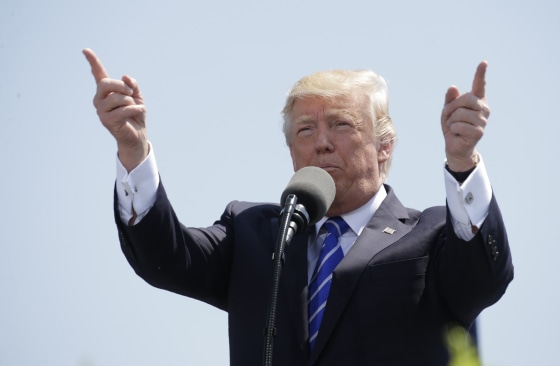 Image: President Donald Trump speaks to the graduating class of U.S. Coast Guard Academy in New London