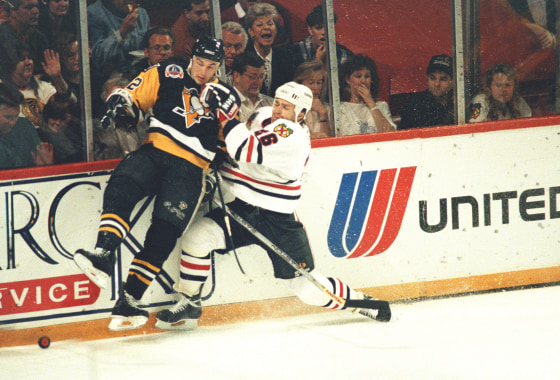 Image: Pittsburgh Penguins' Jim Paek plays in Game 4of the Stanley Cup finals in Chicago