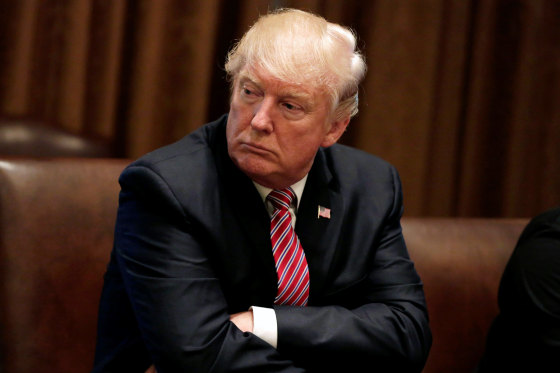 Image: President Donald Trump meets with immigration crime victims