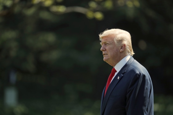 Image: Donald Trump walks to Marine One on the South Lawn of the White House