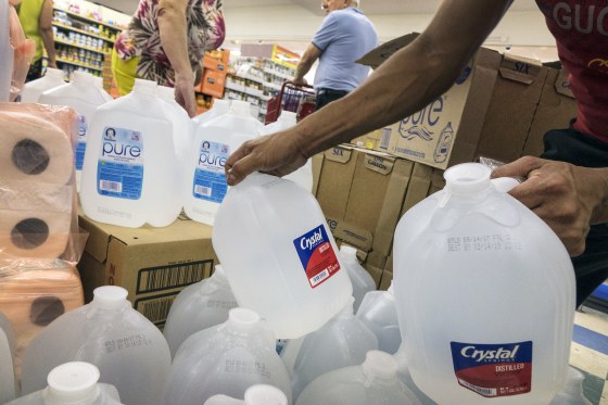 Image: Miami residents are buying water and supplies to be prepared for Hurricane Irma