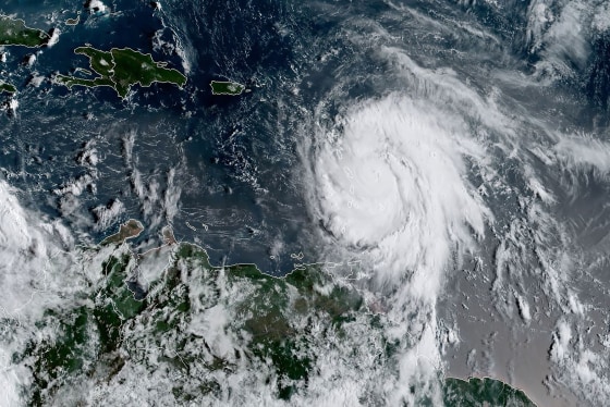 Image: CARIBBEAN-WEATHER-HURRICANE