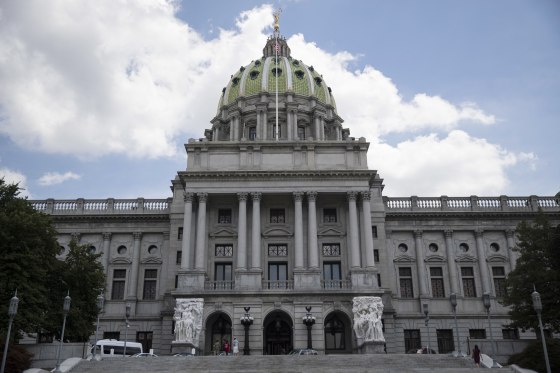 Image: Pennsylvania Capitol building in Harrisburg