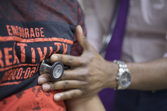 Image: A patient receives care at El Nuevo San Juan Health Center